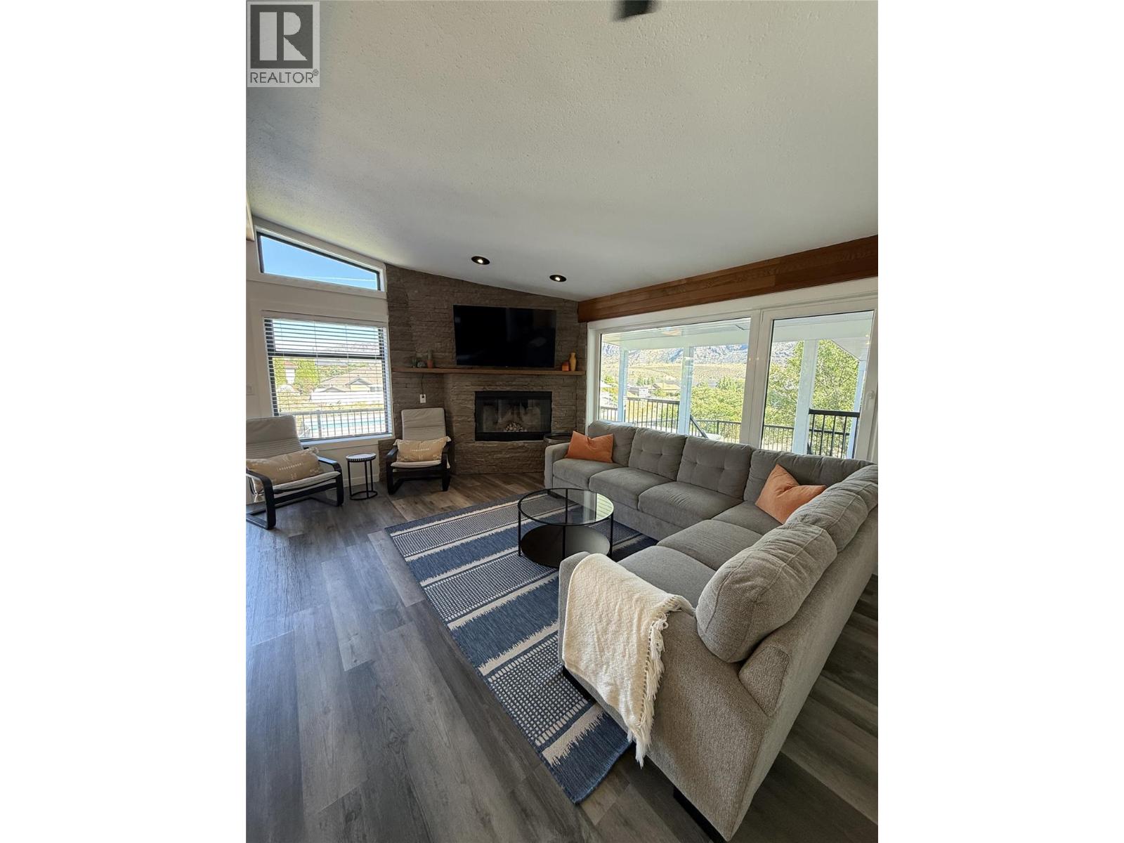 8807 Gala Crescent, Osoyoos