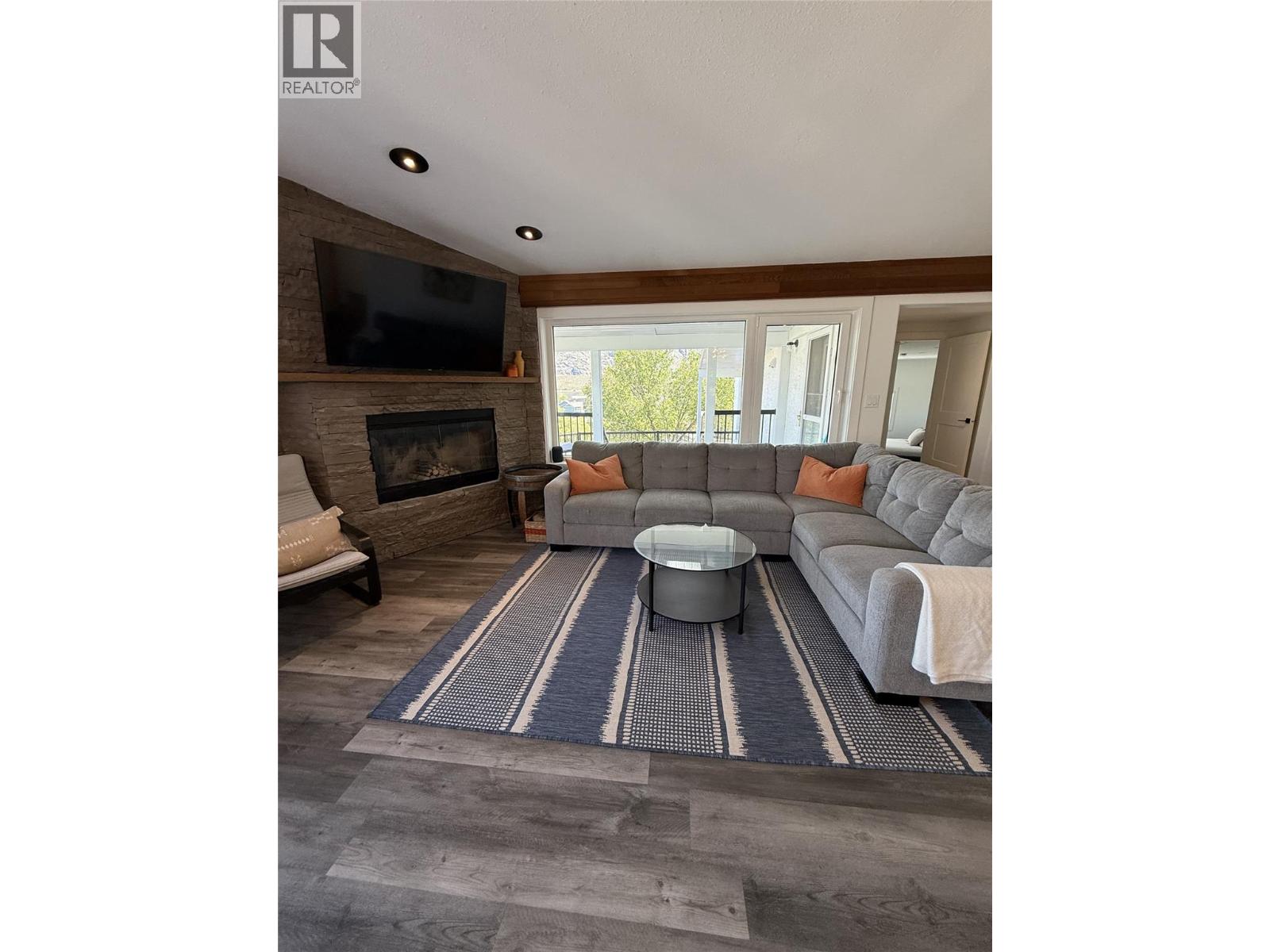 8807 Gala Crescent, Osoyoos