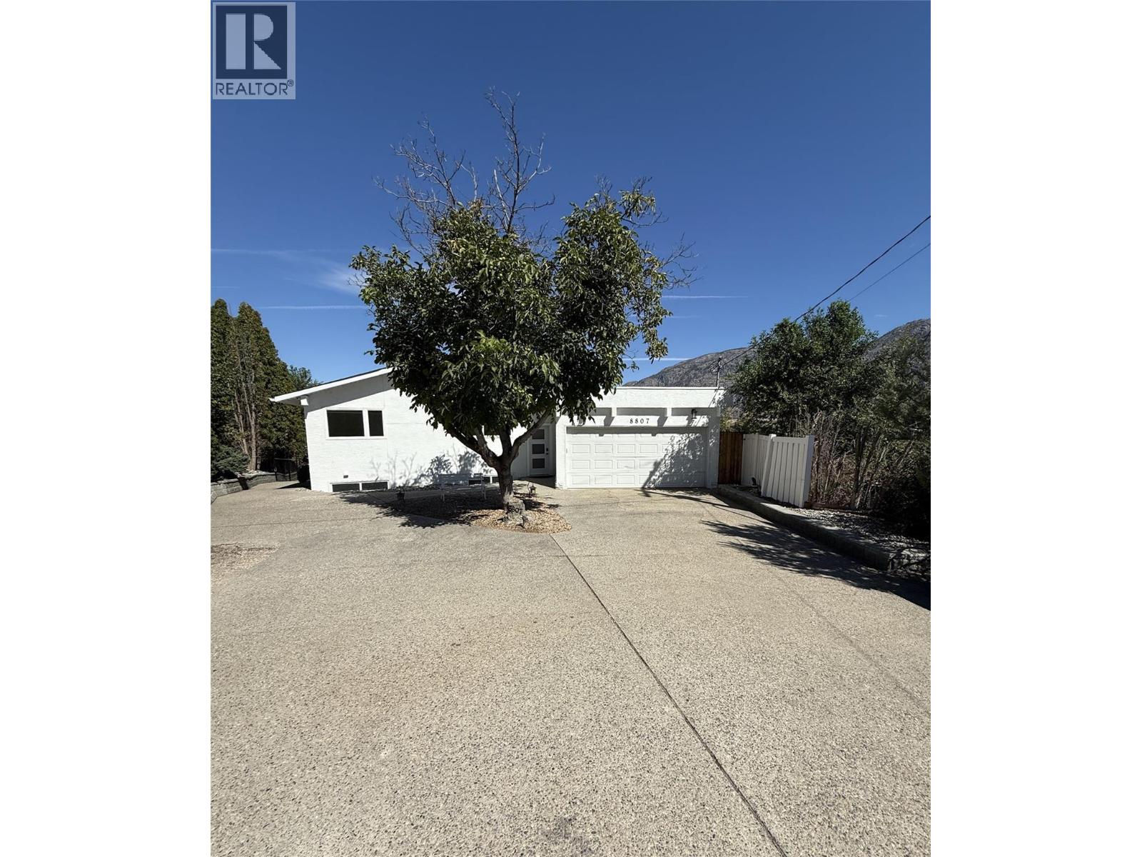 8807 Gala Crescent - 2