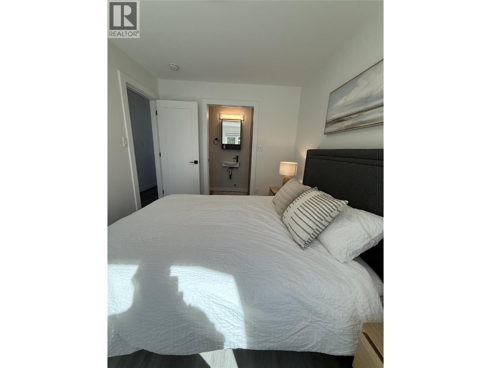 8807 Gala Crescent, Osoyoos