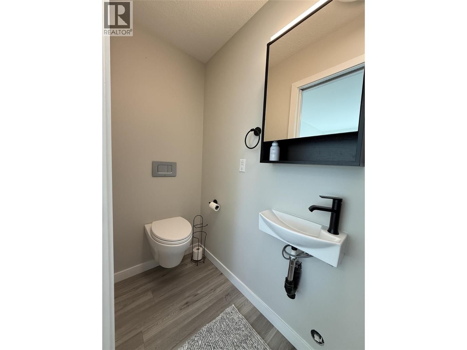 8807 Gala Crescent, Osoyoos