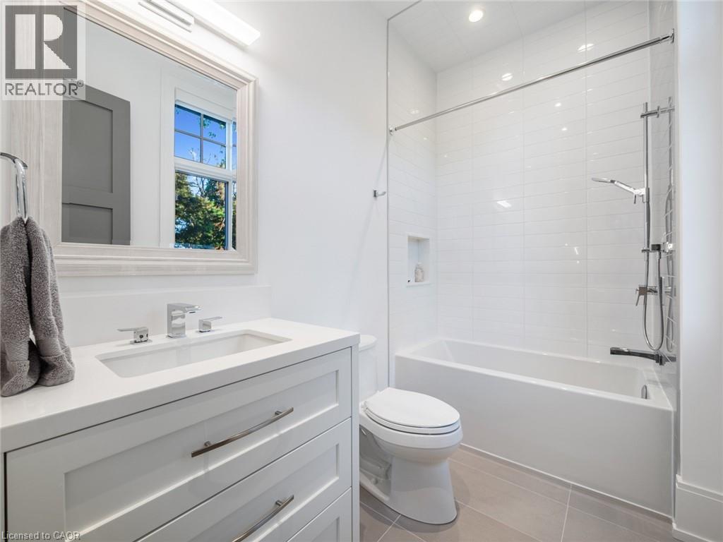 Photo 16 of 140 Secord Lane, Burlington ON