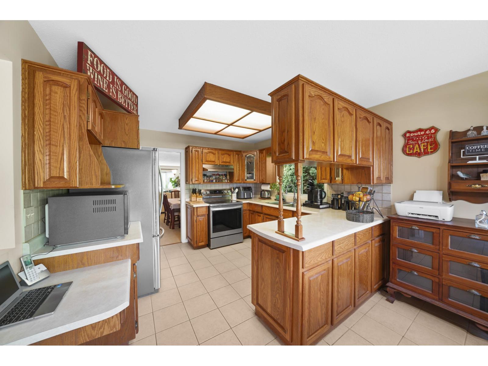 Photo 12 of 46209 Strathcona Road Fairfield Island, Chilliwack BC