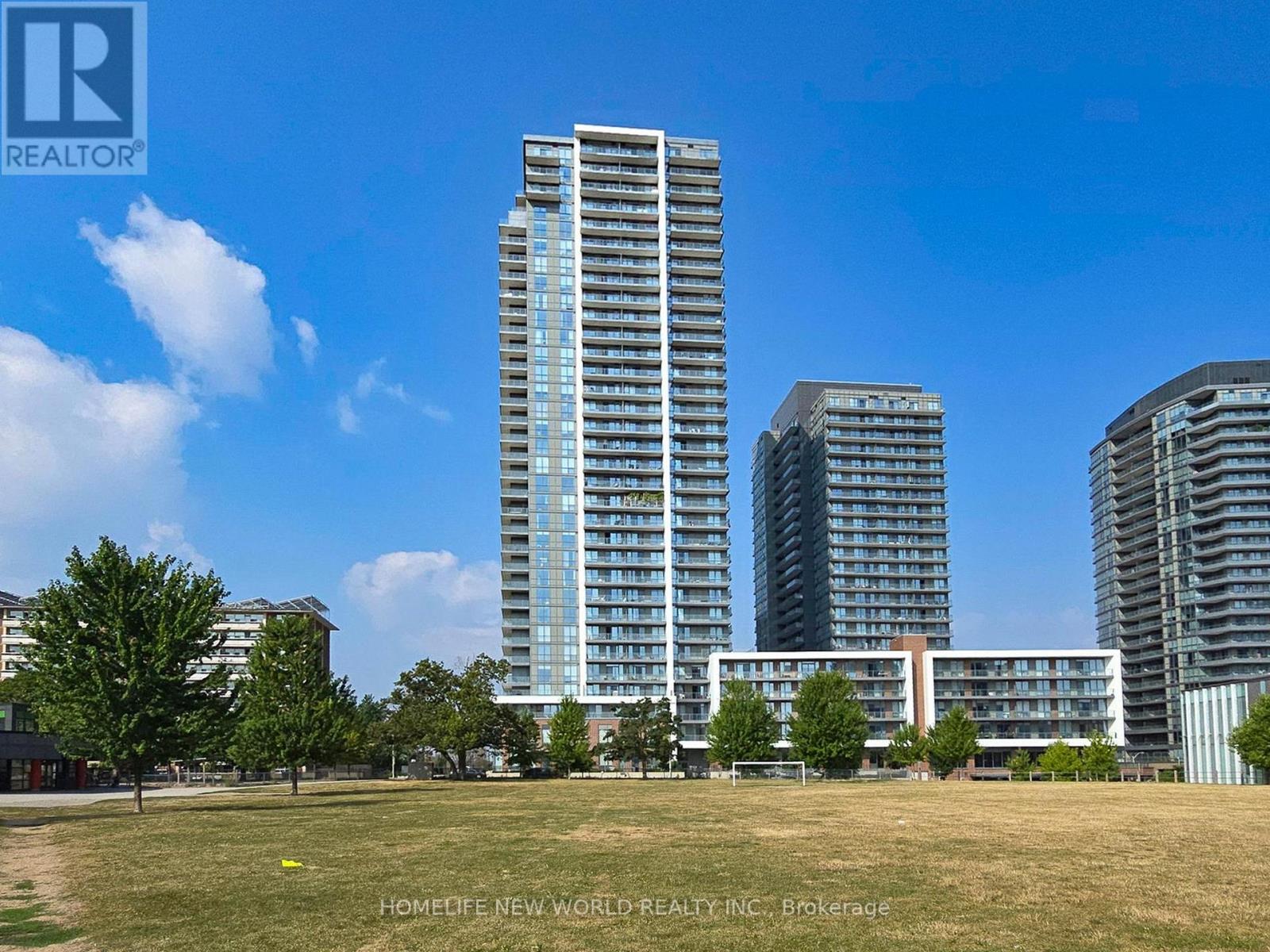 Photo 26 of 1610 32 Forest Manor Road, Toronto ON