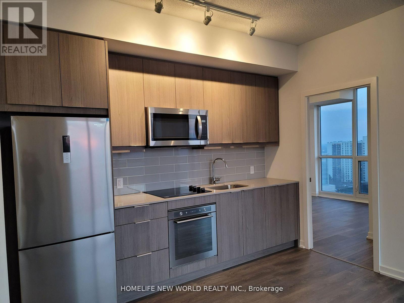 Photo 11 of 1610 32 Forest Manor Road, Toronto ON