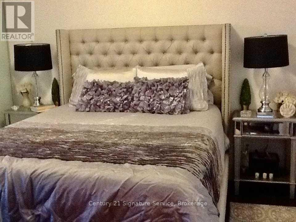 Photo 3 of 411 101 Charles Street E, Toronto ON