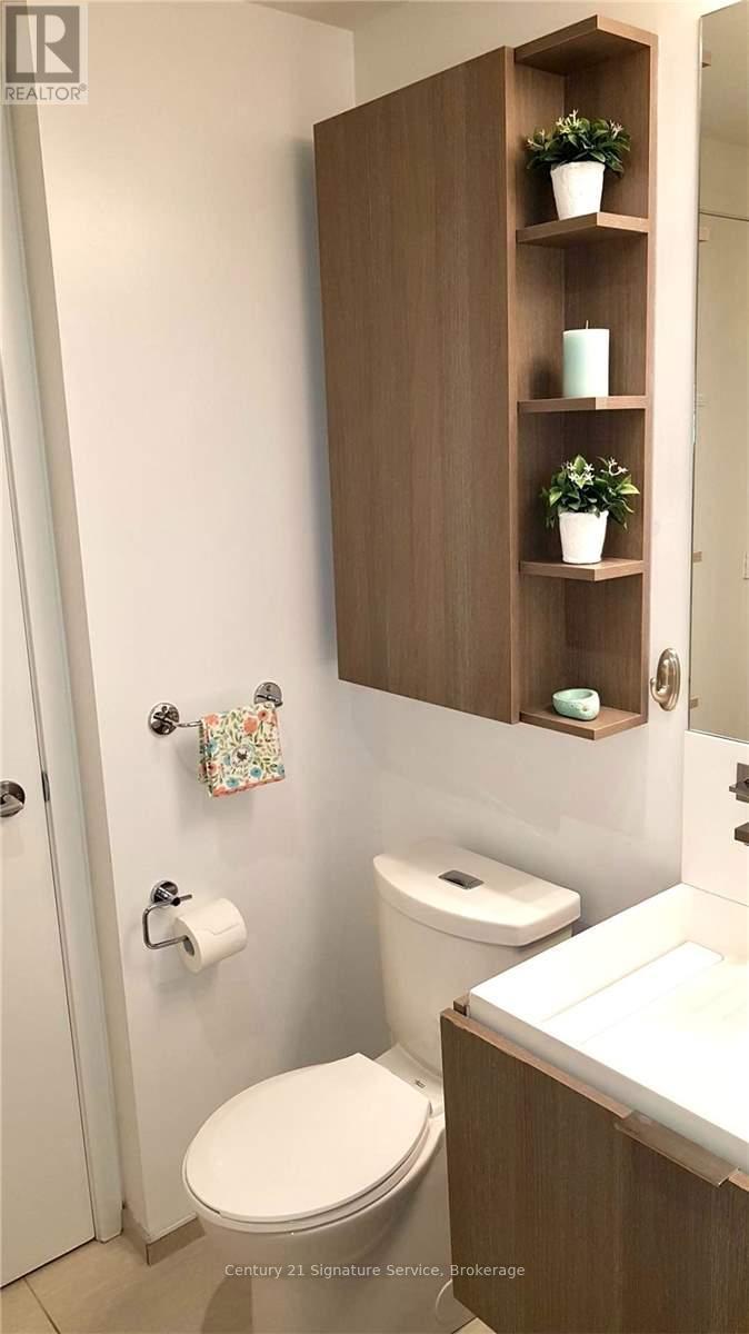 Photo 2 of 411 101 Charles Street E, Toronto ON