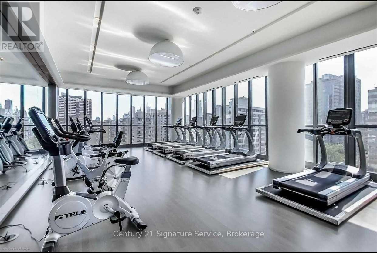Photo 13 of 411 101 Charles Street E, Toronto ON