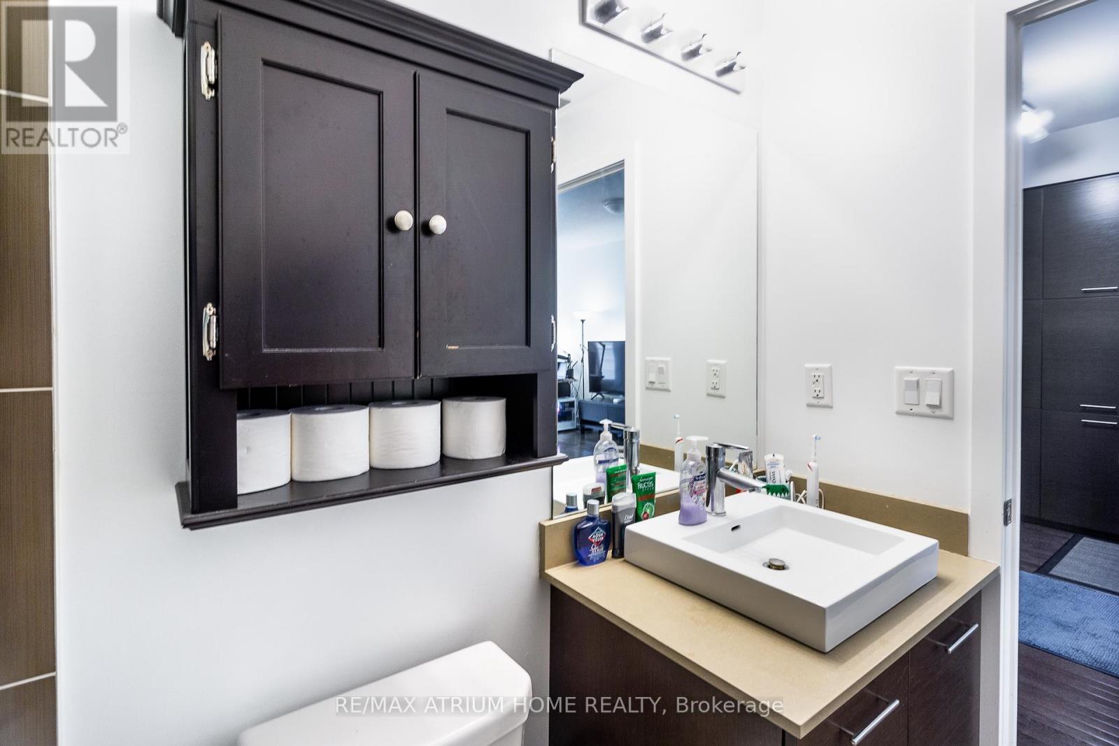 Photo 5 of 410 26 Norton Avenue, Toronto ON