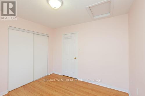 Photo 7 of 861 Bourne Crescent, Oshawa ON