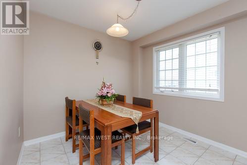 Photo 33 of 861 Bourne Crescent, Oshawa ON