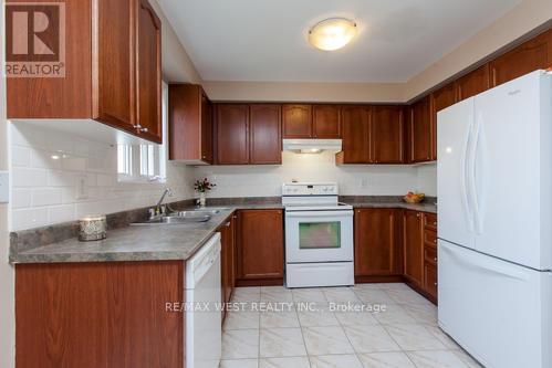 Photo 1 of 861 Bourne Crescent, Oshawa ON