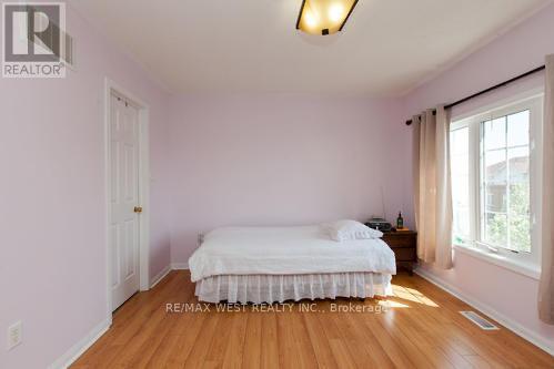 Photo 14 of 861 Bourne Crescent, Oshawa ON