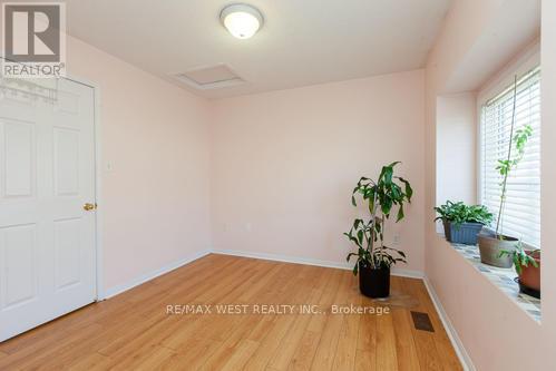 Photo 23 of 861 Bourne Crescent, Oshawa ON