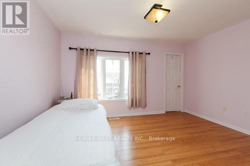 Photo 35 of 861 Bourne Crescent, Oshawa ON