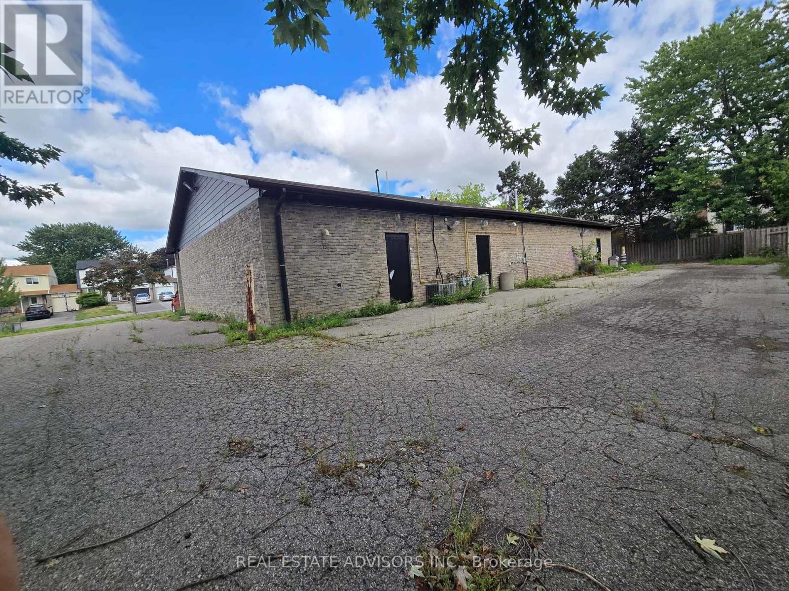 Photo 3 of 837 Finley Avenue, Ajax ON