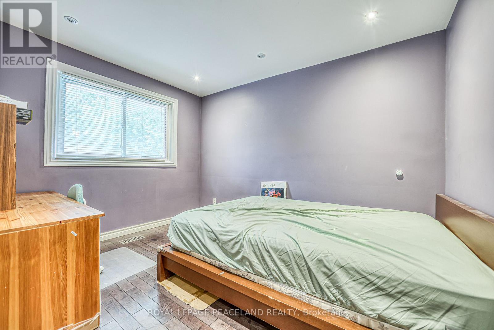 Photo 6 of 17 Willowgate Drive, Markham ON