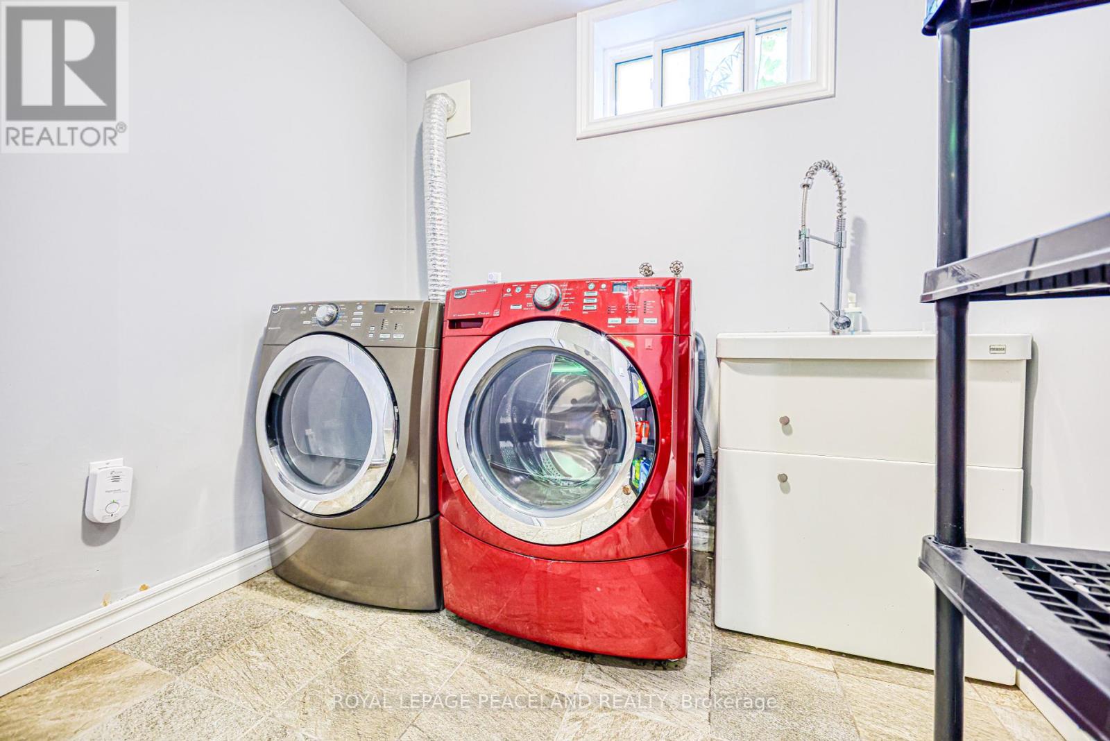 Photo 15 of 17 Willowgate Drive, Markham ON