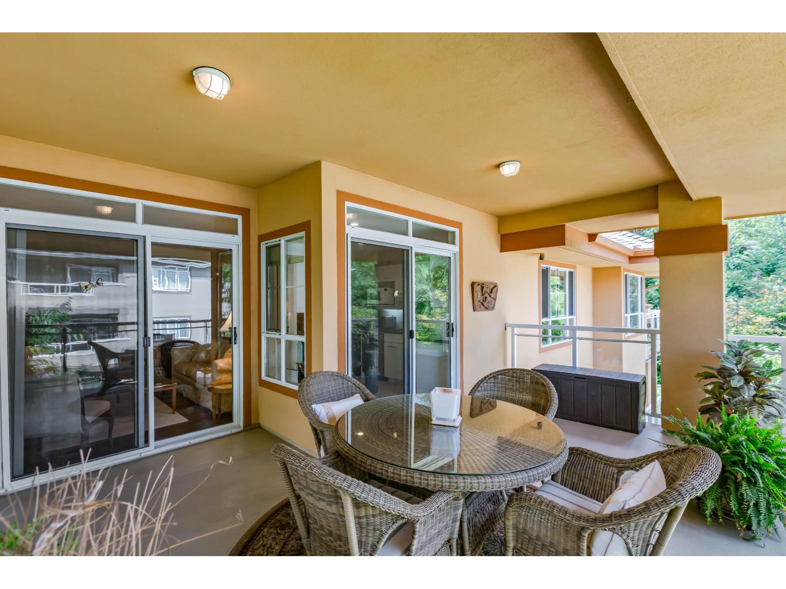 Photo 24 of 304 15155 22 Avenue, Surrey BC