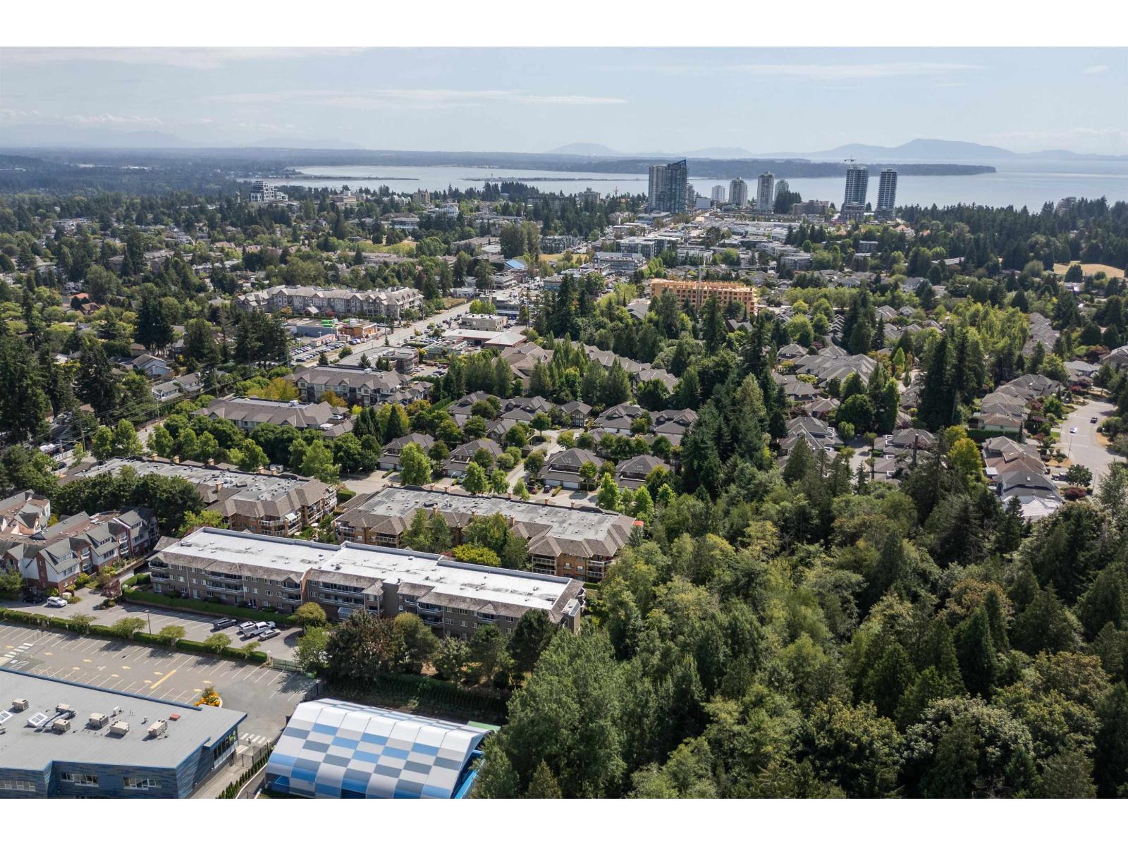 Photo 38 of 304 15155 22 Avenue, Surrey BC