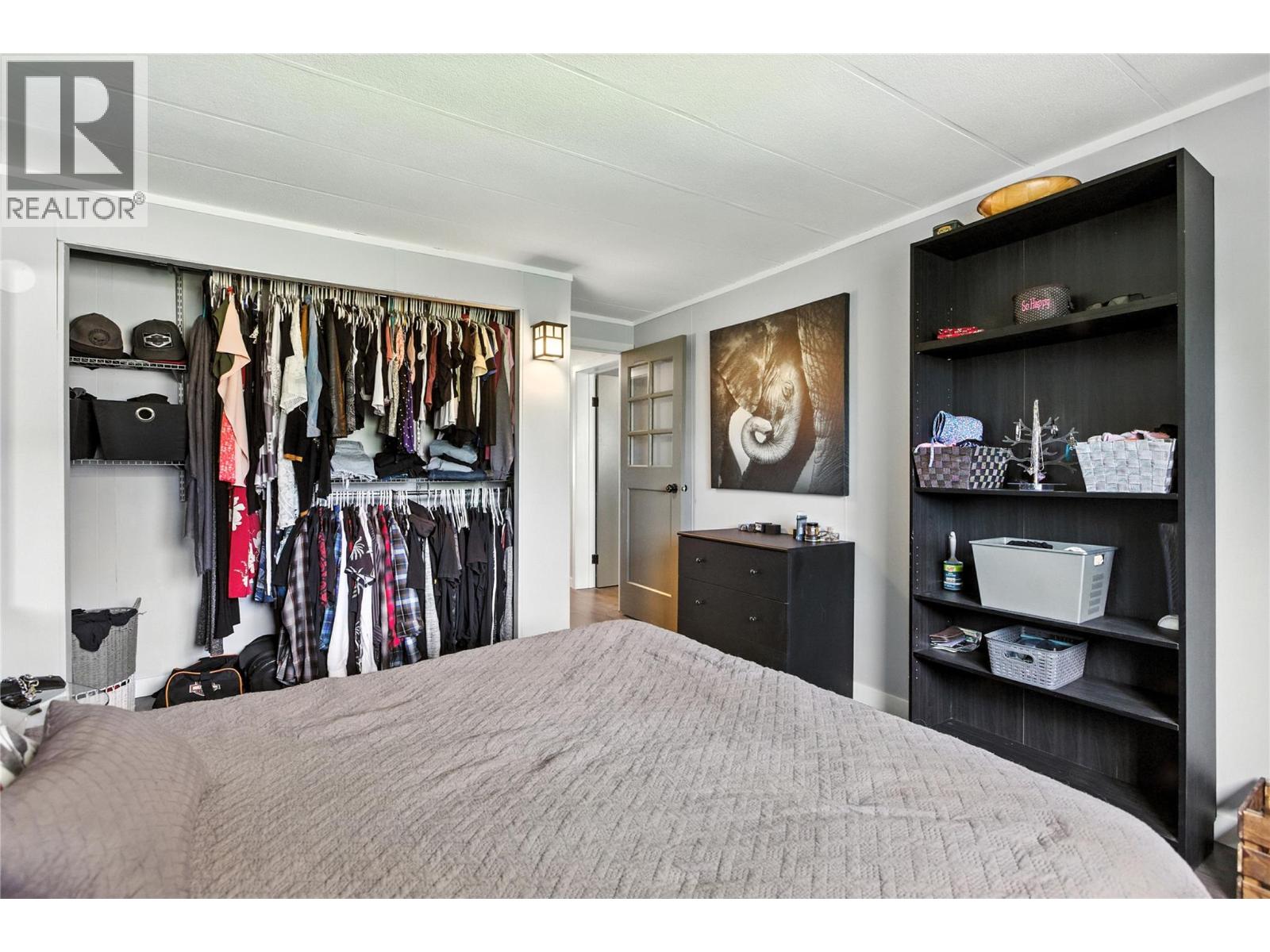 Photo 12 of 7061 Watson E Drive, Kamloops BC