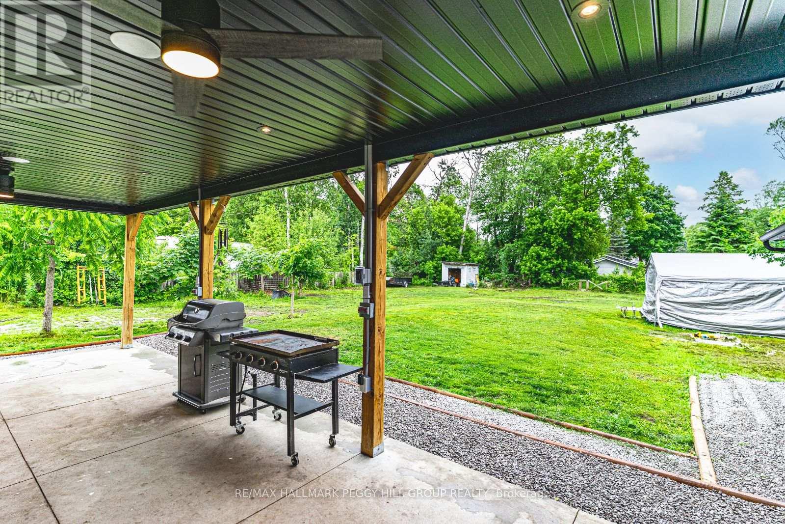 Photo 11 of 1011 Gilmore Avenue, Innisfil ON