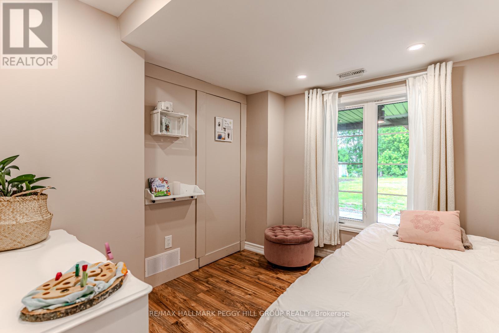 Photo 6 of 1011 Gilmore Avenue, Innisfil ON