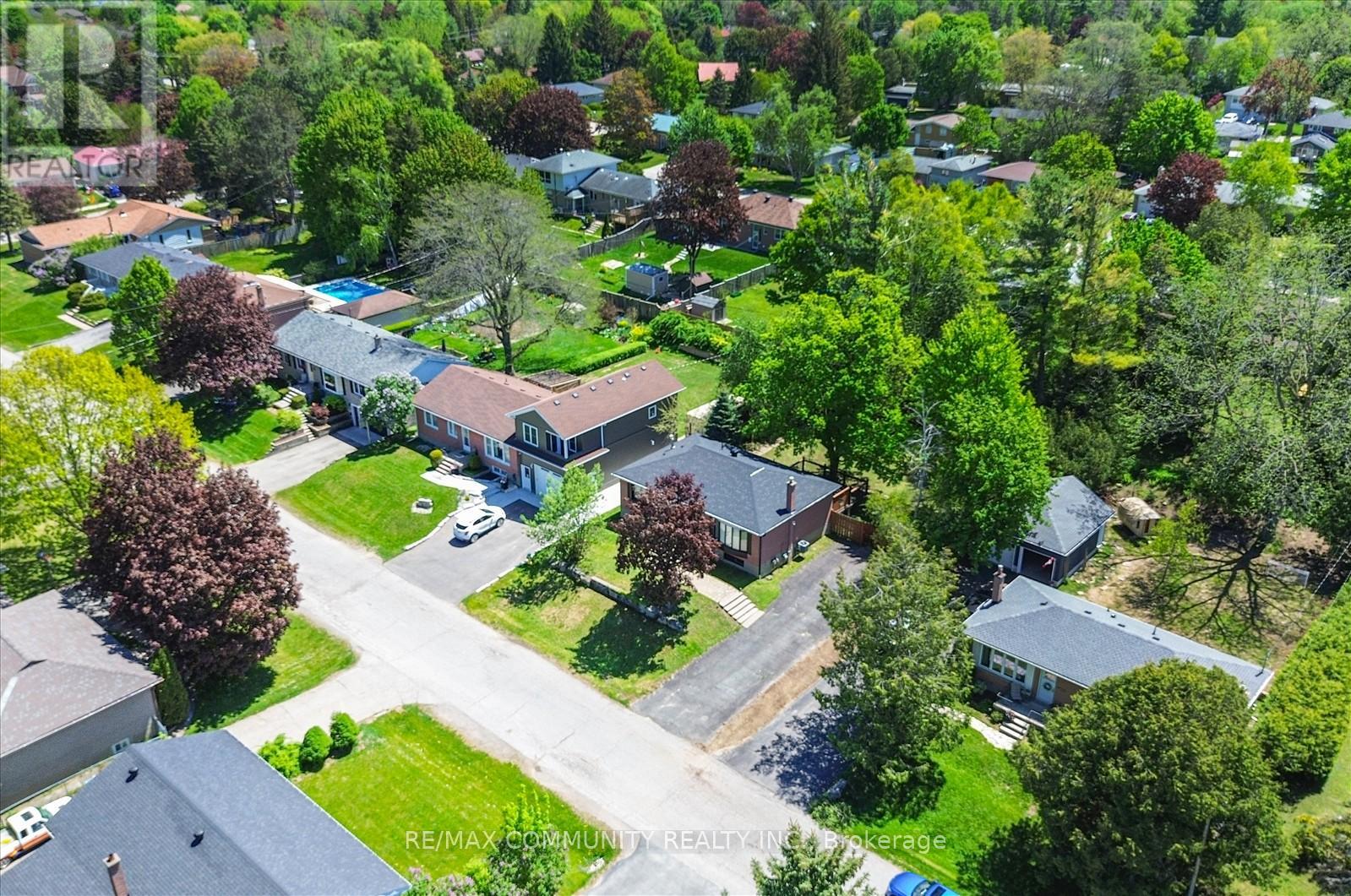 Photo 8 of 25 George Street, New Tecumseth ON