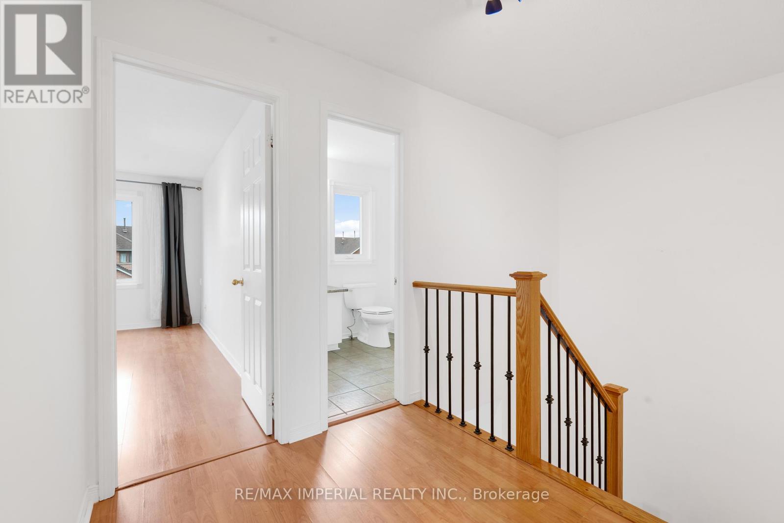 Photo 20 of 99 Islay Crescent, Vaughan ON