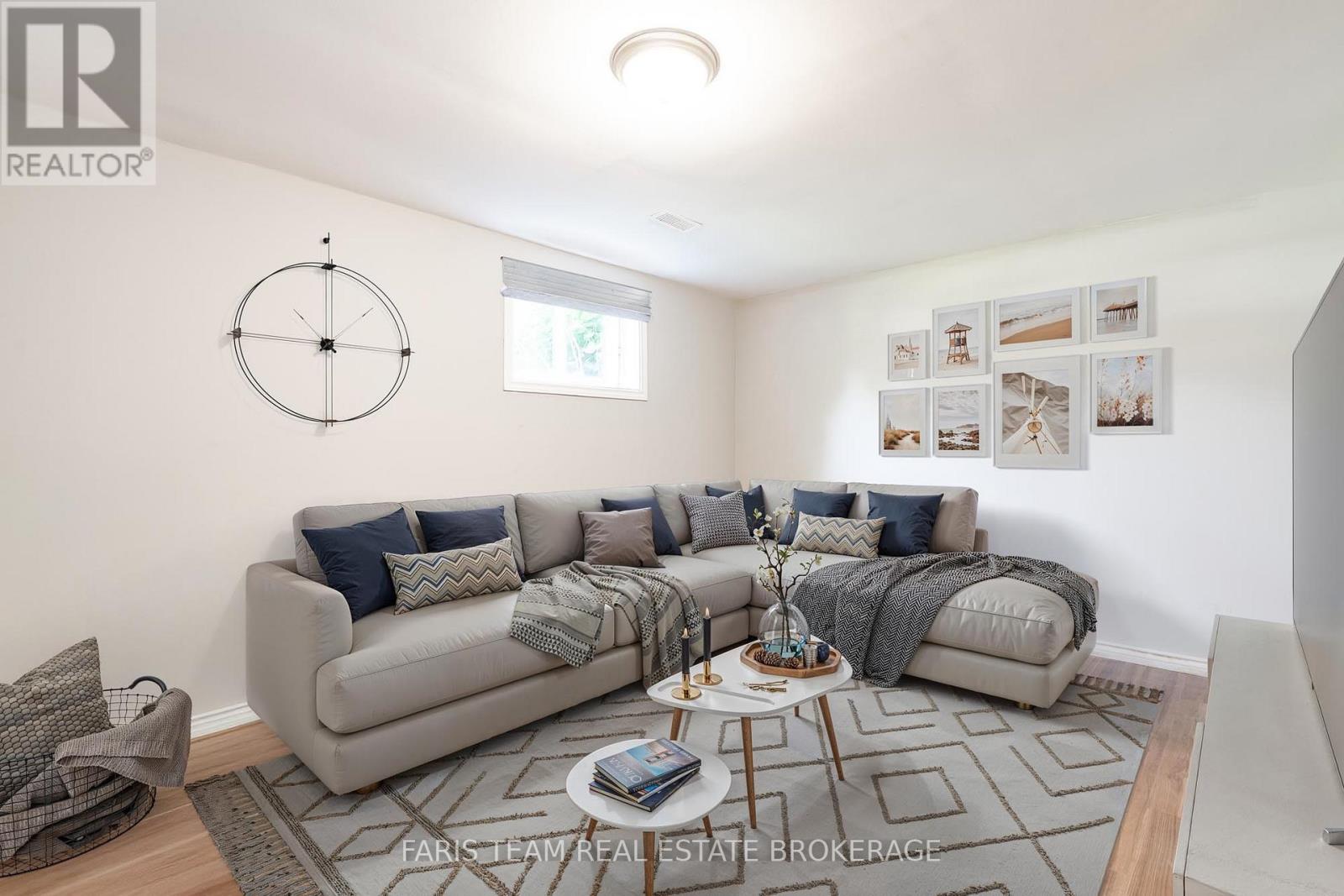 Photo 1 of 136 Poyntz Street, Penetanguishene ON