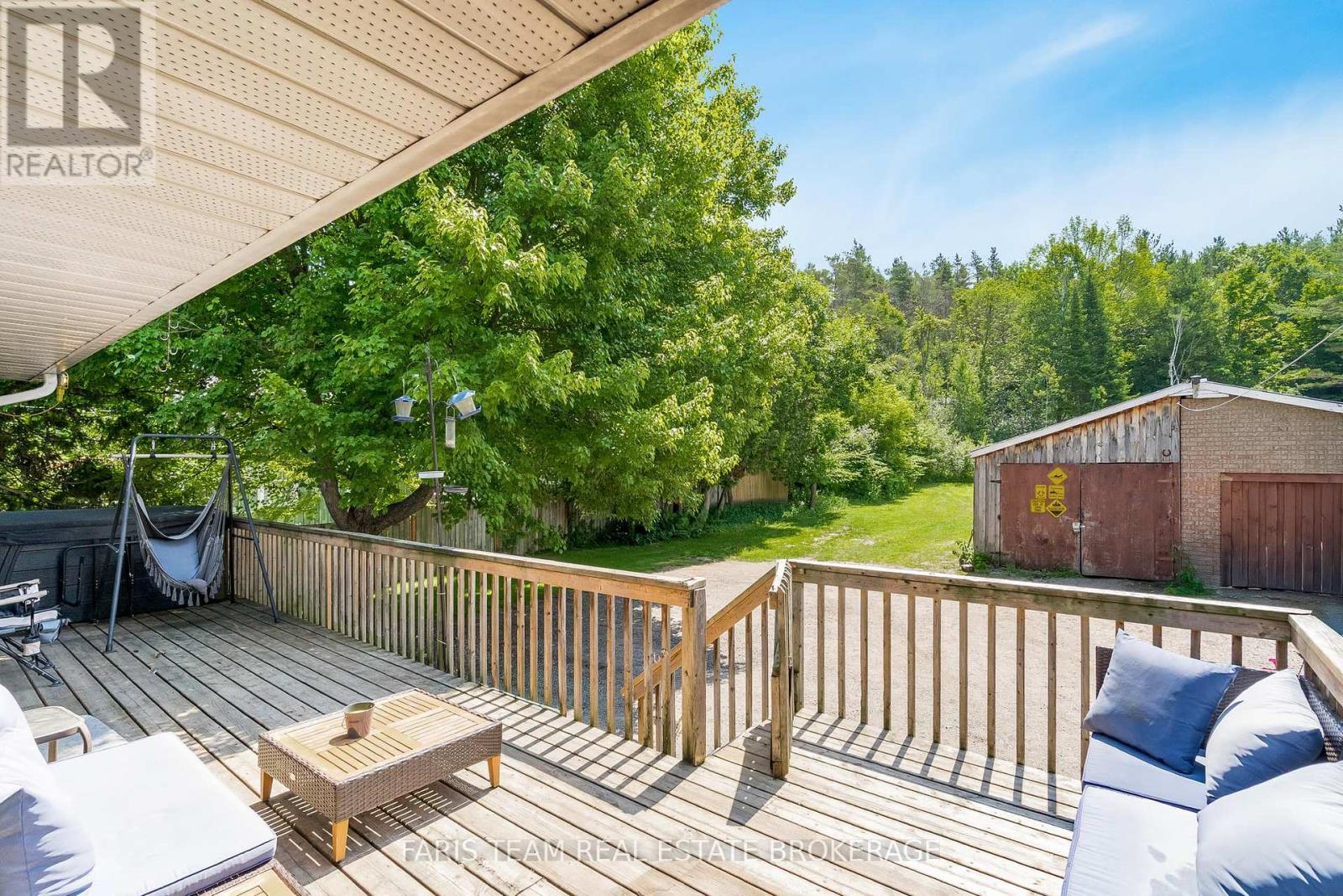 Photo 12 of 136 Poyntz Street, Penetanguishene ON