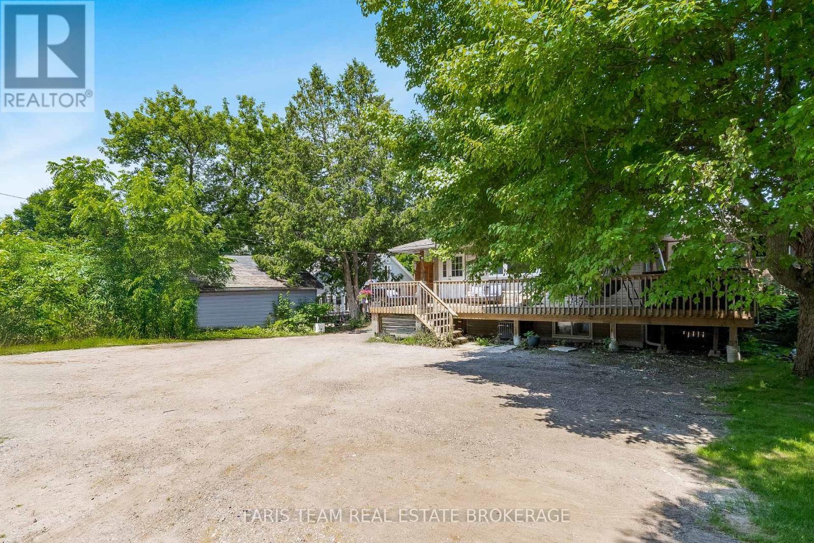 Photo 23 of 136 Poyntz Street, Penetanguishene ON