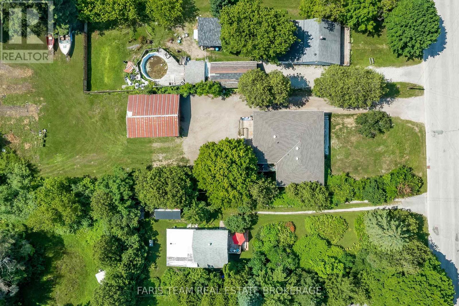 Photo 22 of 136 Poyntz Street, Penetanguishene ON