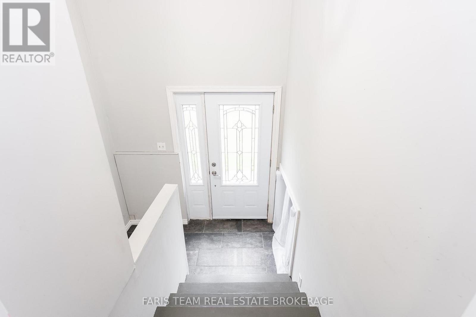 Photo 26 of 136 Poyntz Street, Penetanguishene ON