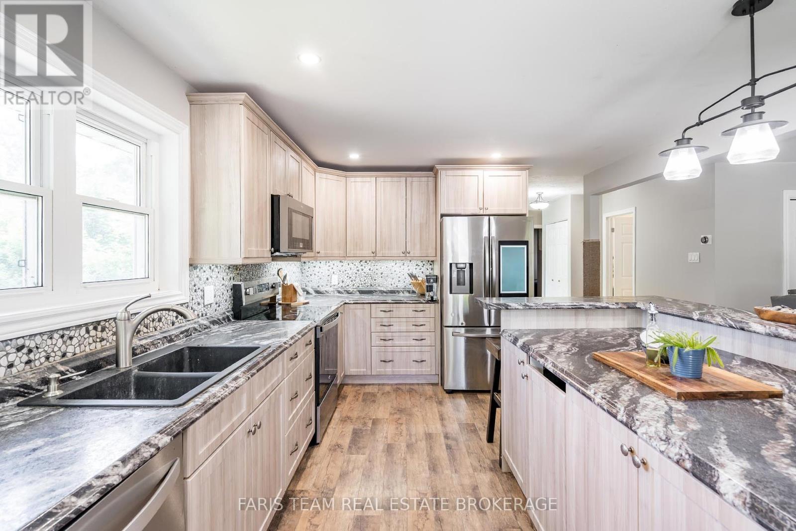 Photo 30 of 136 Poyntz Street, Penetanguishene ON
