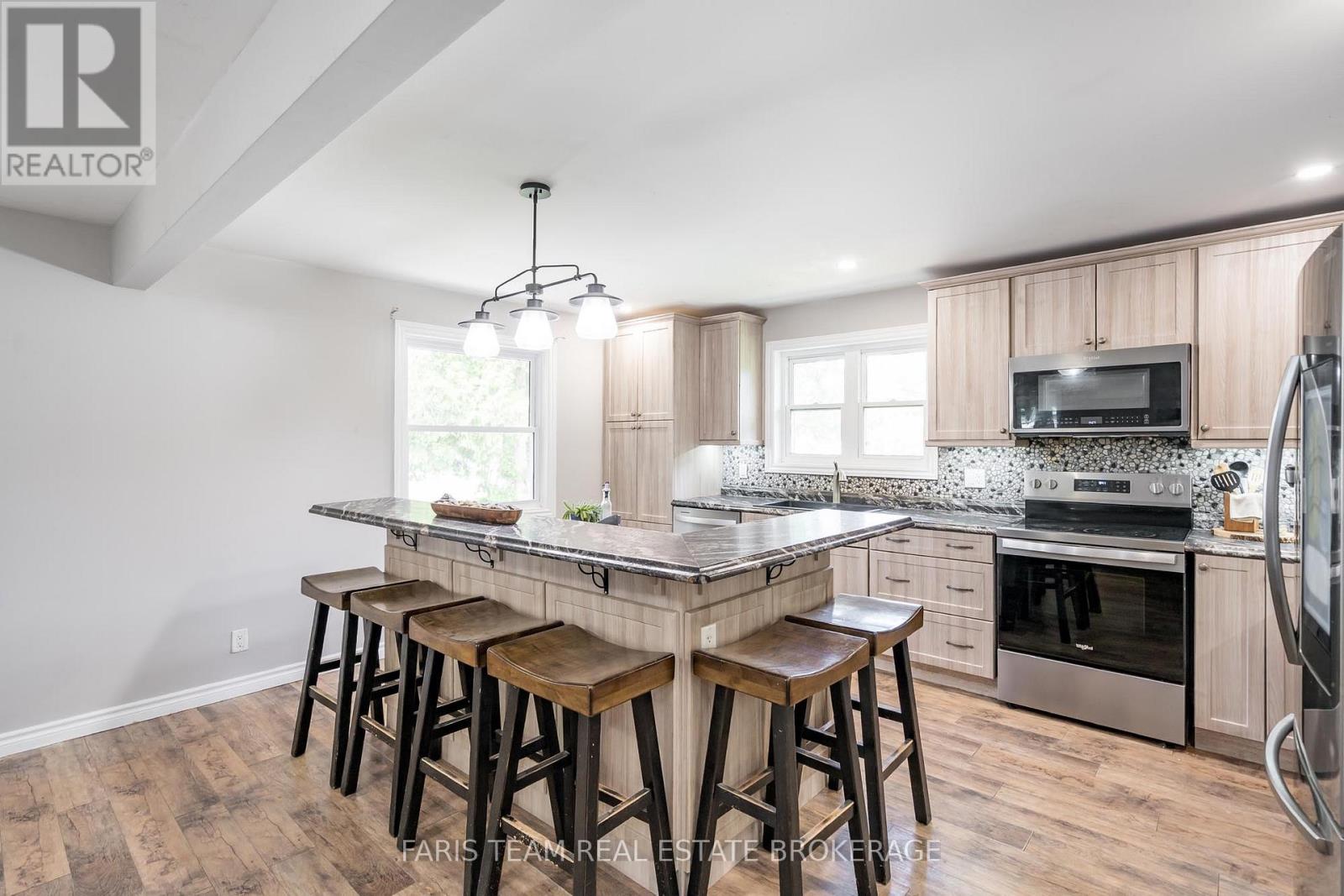 Photo 34 of 136 Poyntz Street, Penetanguishene ON