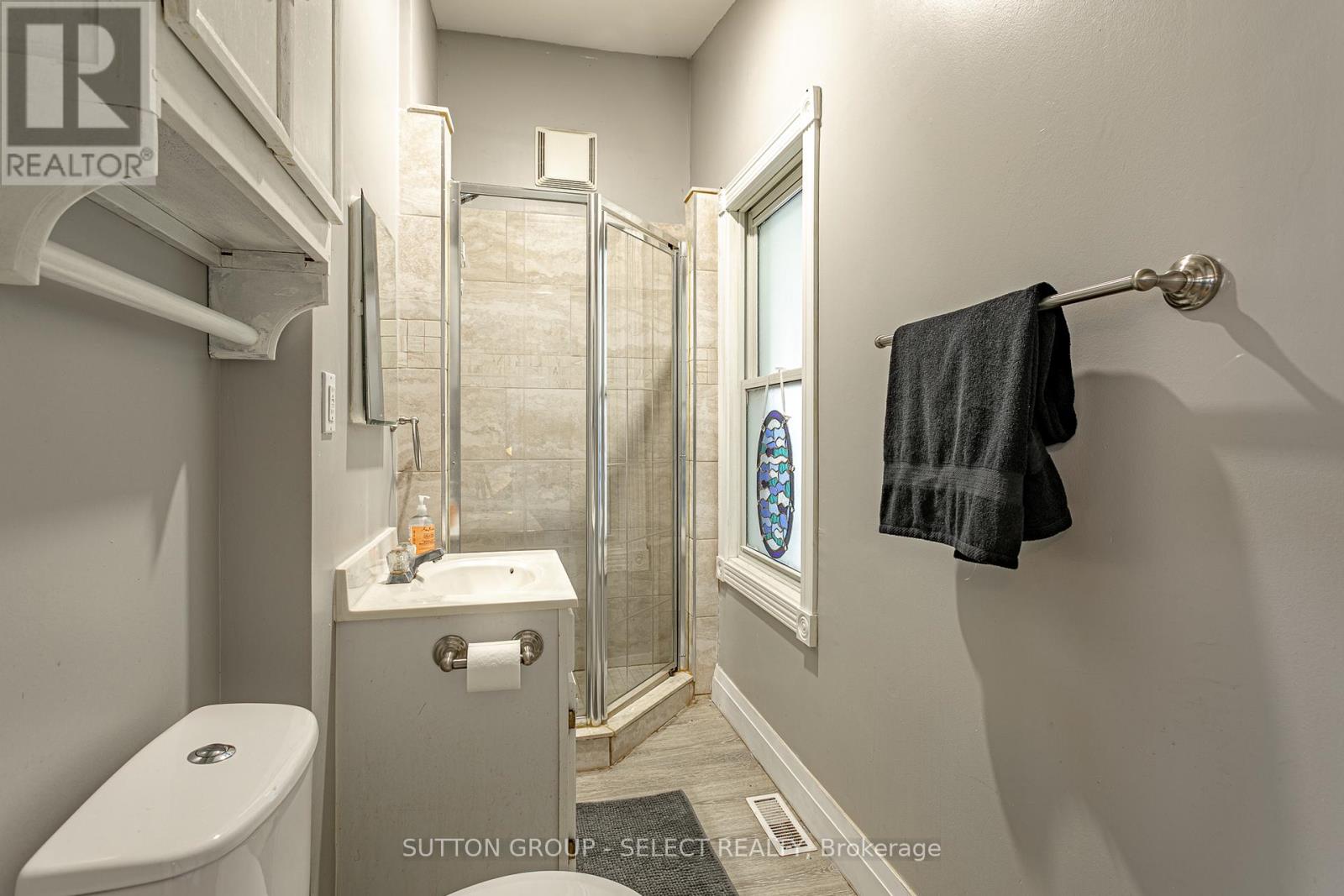 Photo 2 of 716 William Street, London East ON
