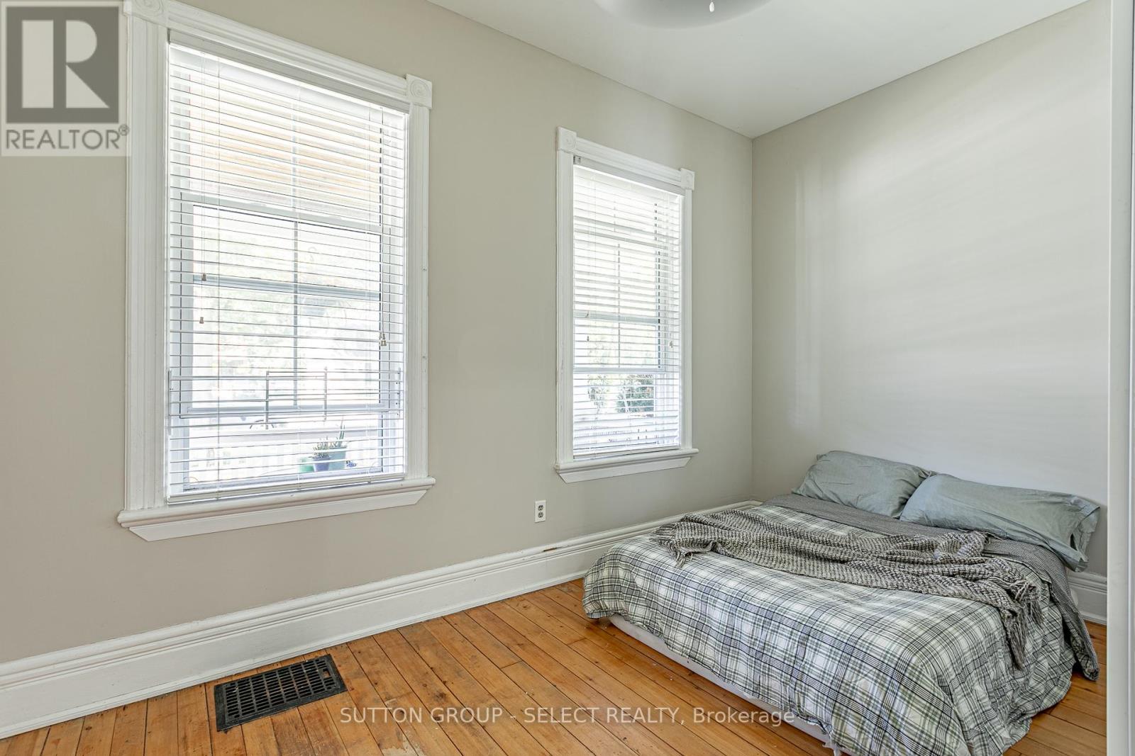 Photo 10 of 716 William Street, London East ON