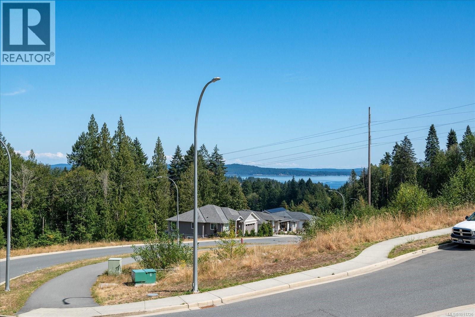 405 Colonia Dr S, Ladysmith