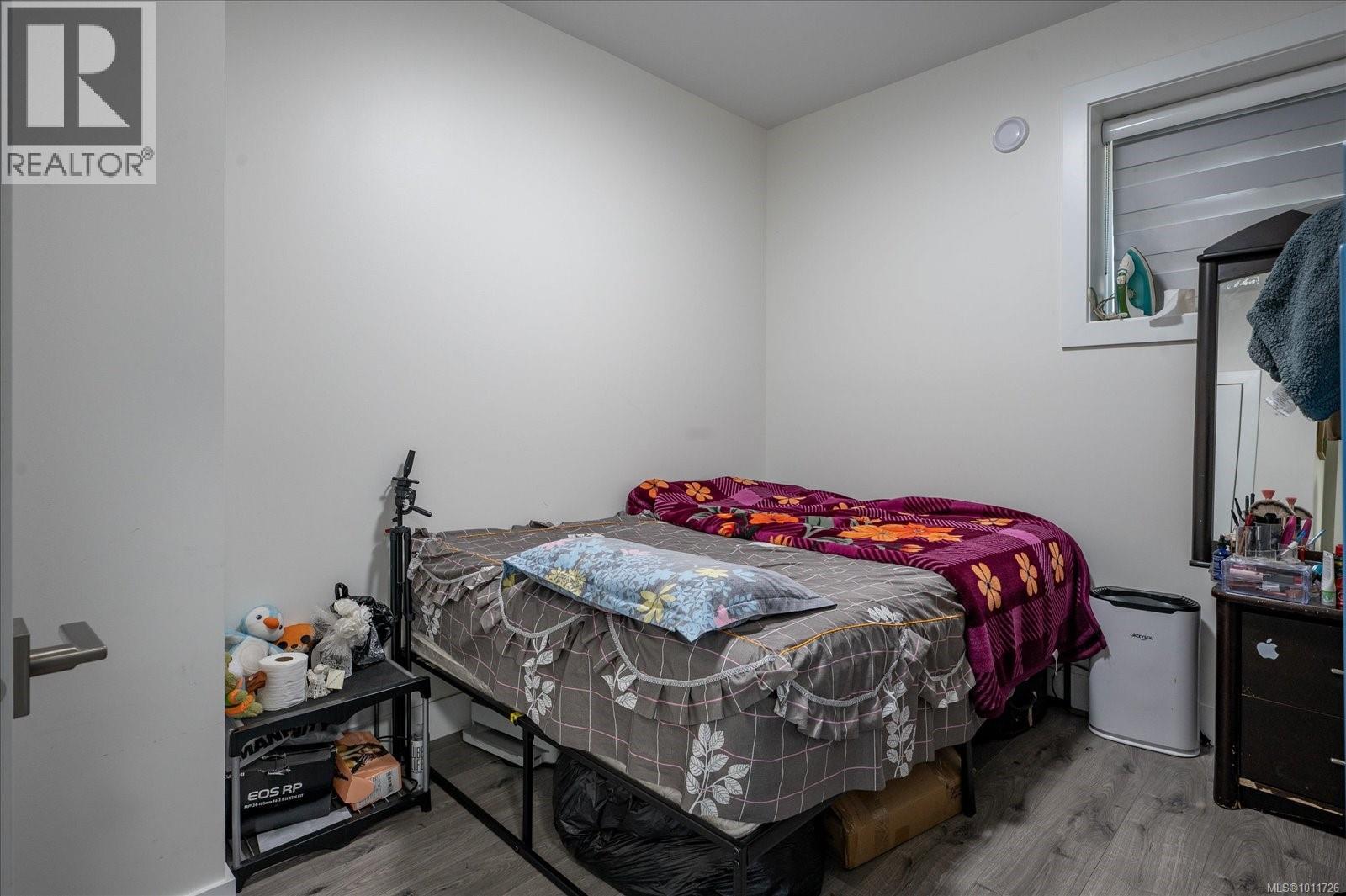 405 Colonia Dr S, Ladysmith