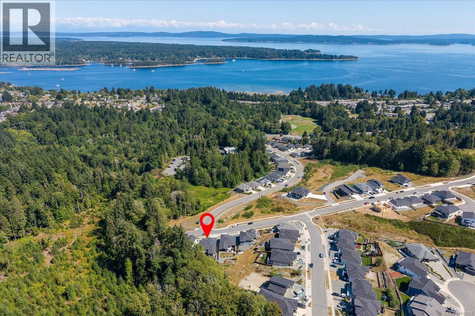 405 Colonia Dr S, Ladysmith