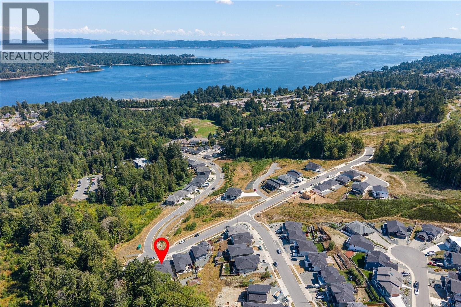 405 Colonia Dr S, Ladysmith