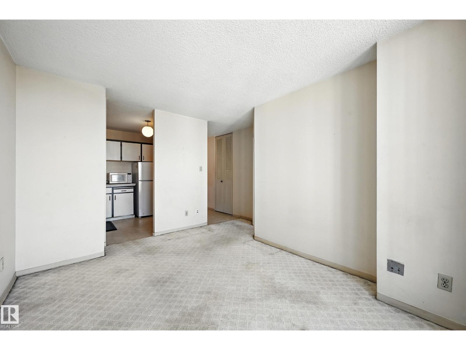 Photo 13 of 1502 12121 Jasper Av Nw, Edmonton AB