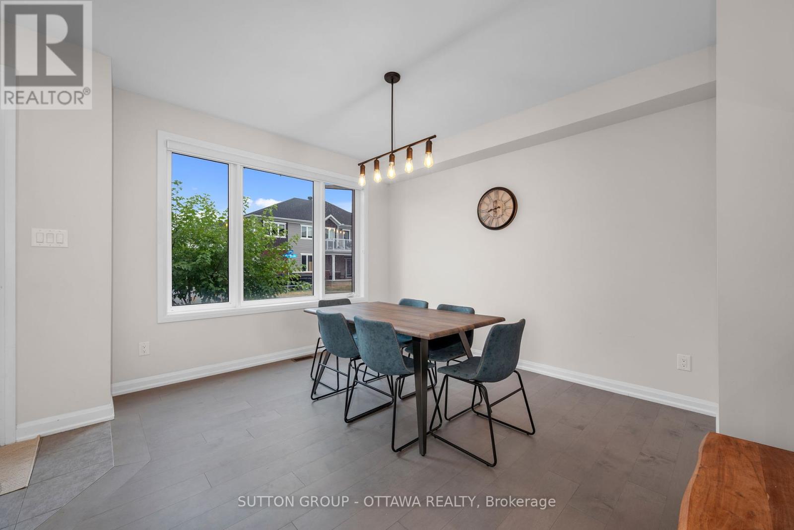 Photo 7 of 179 Point Prim Crescent, Ottawa ON