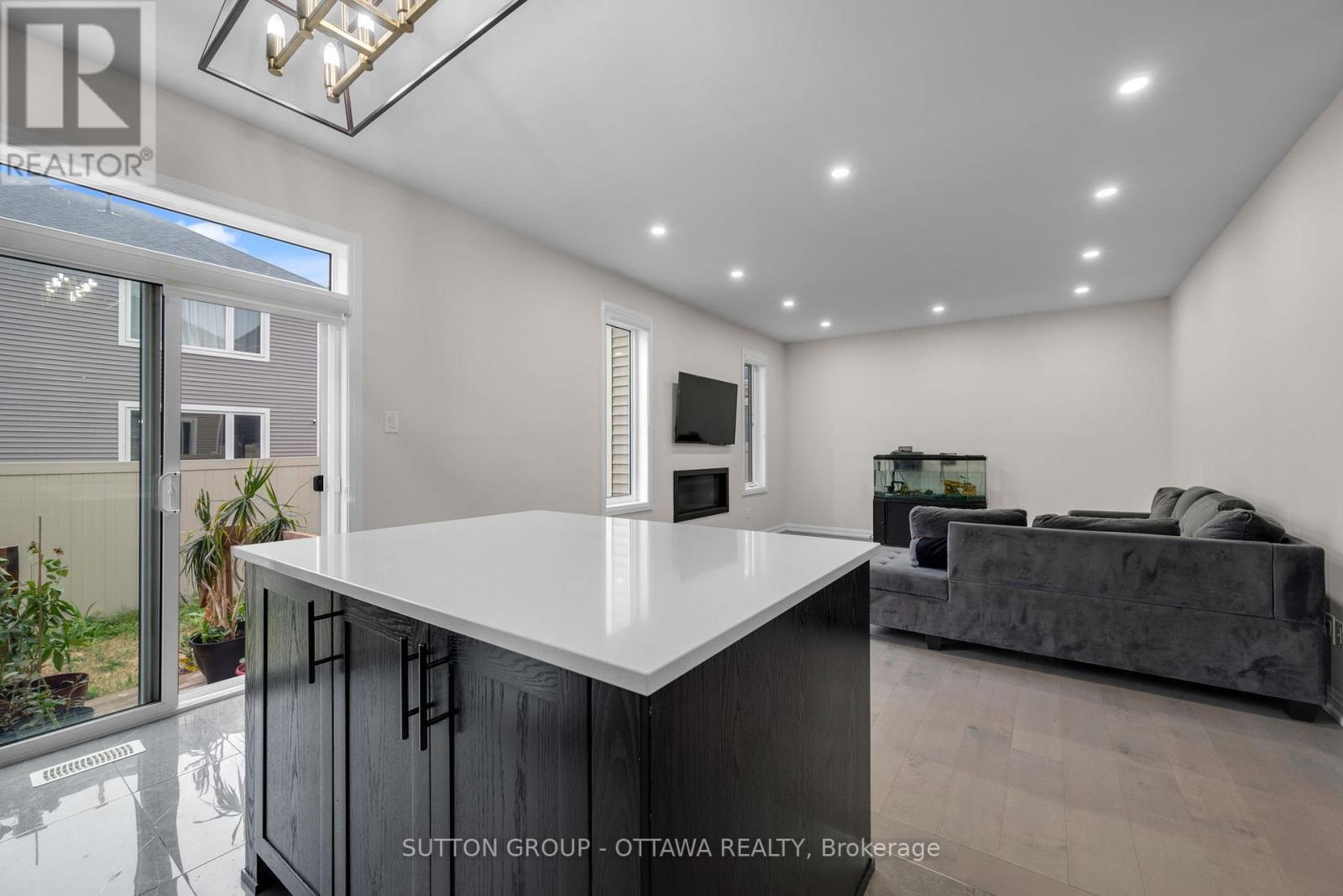 Photo 6 of 179 Point Prim Crescent, Ottawa ON
