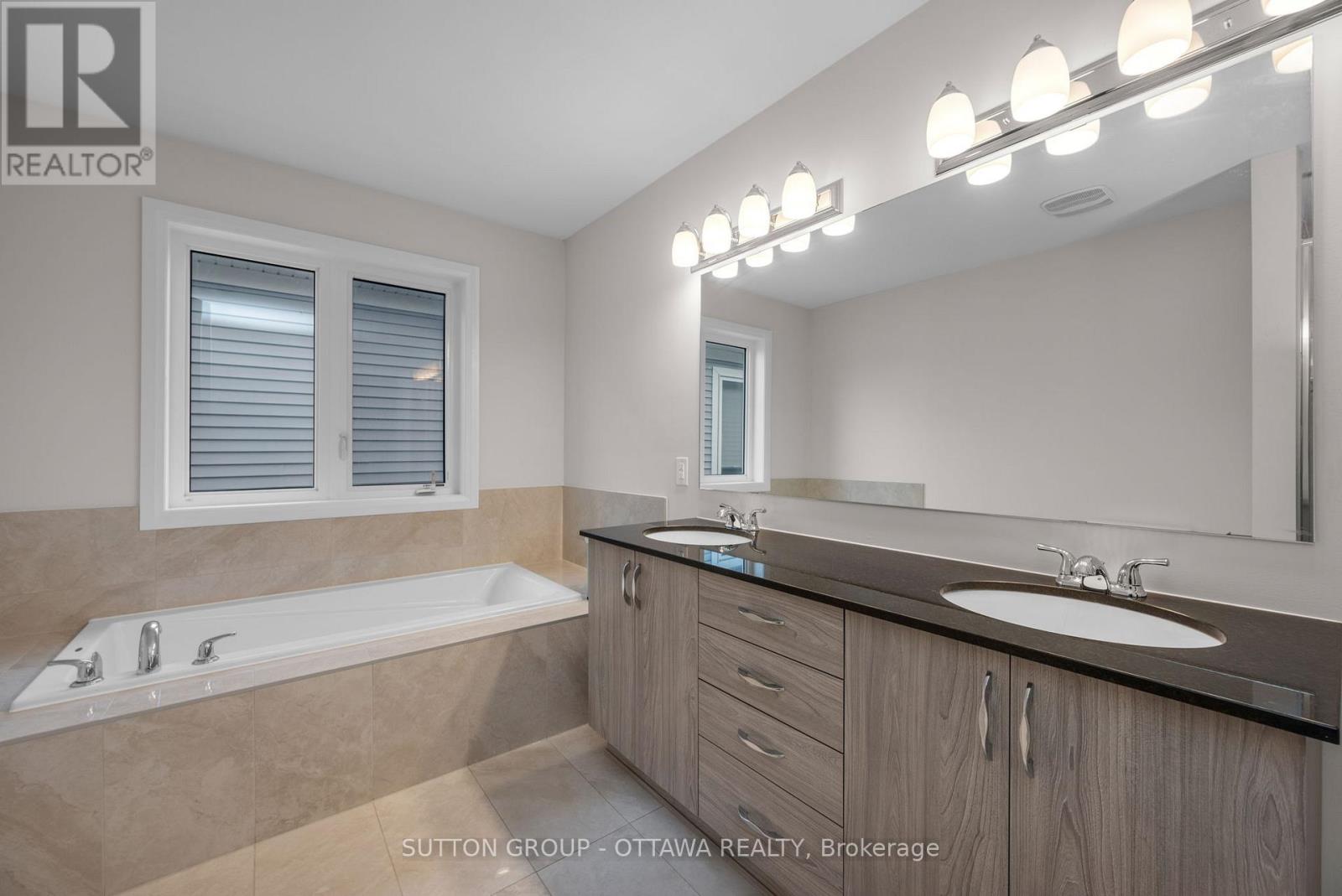 Photo 9 of 179 Point Prim Crescent, Ottawa ON