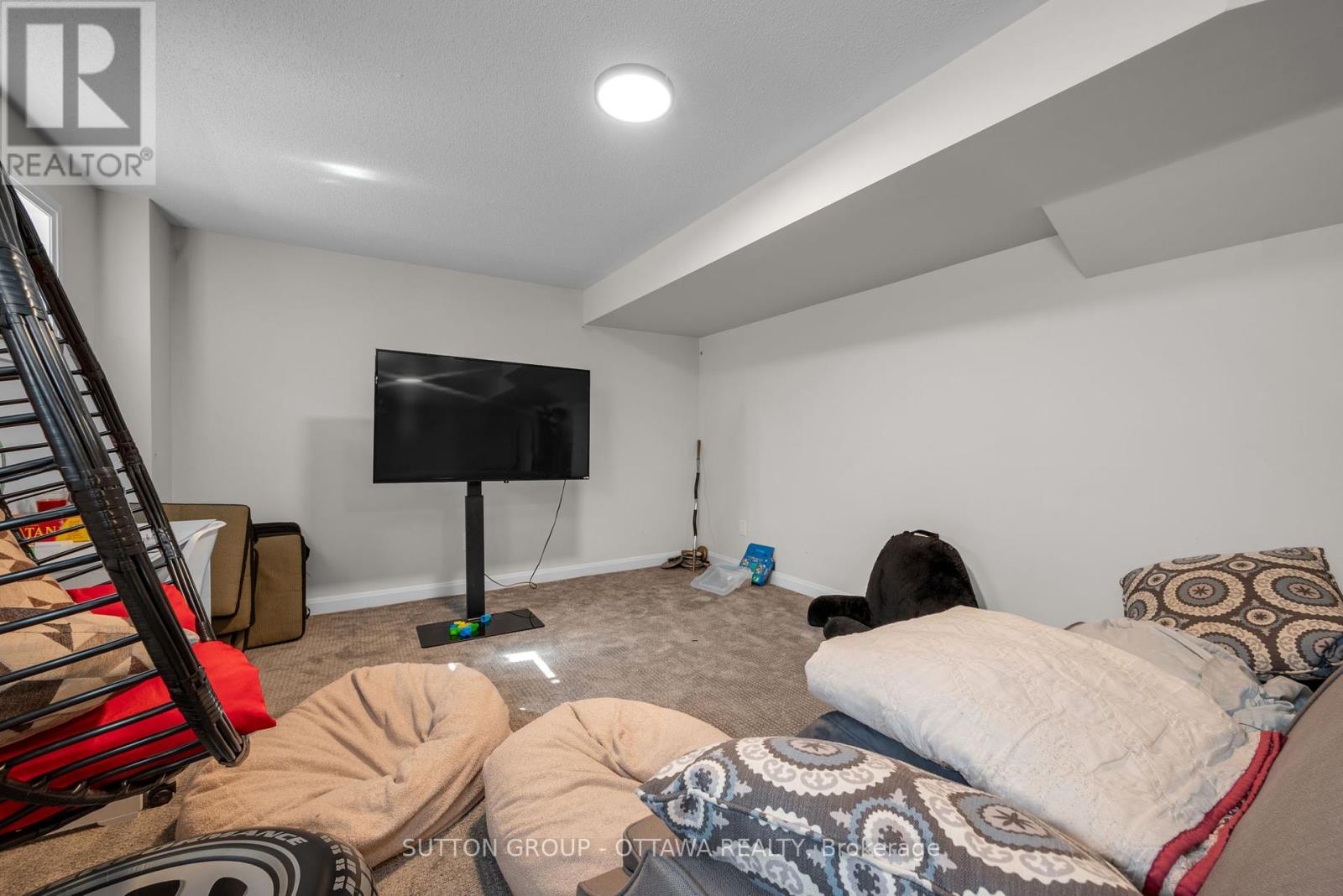 Photo 35 of 179 Point Prim Crescent, Ottawa ON