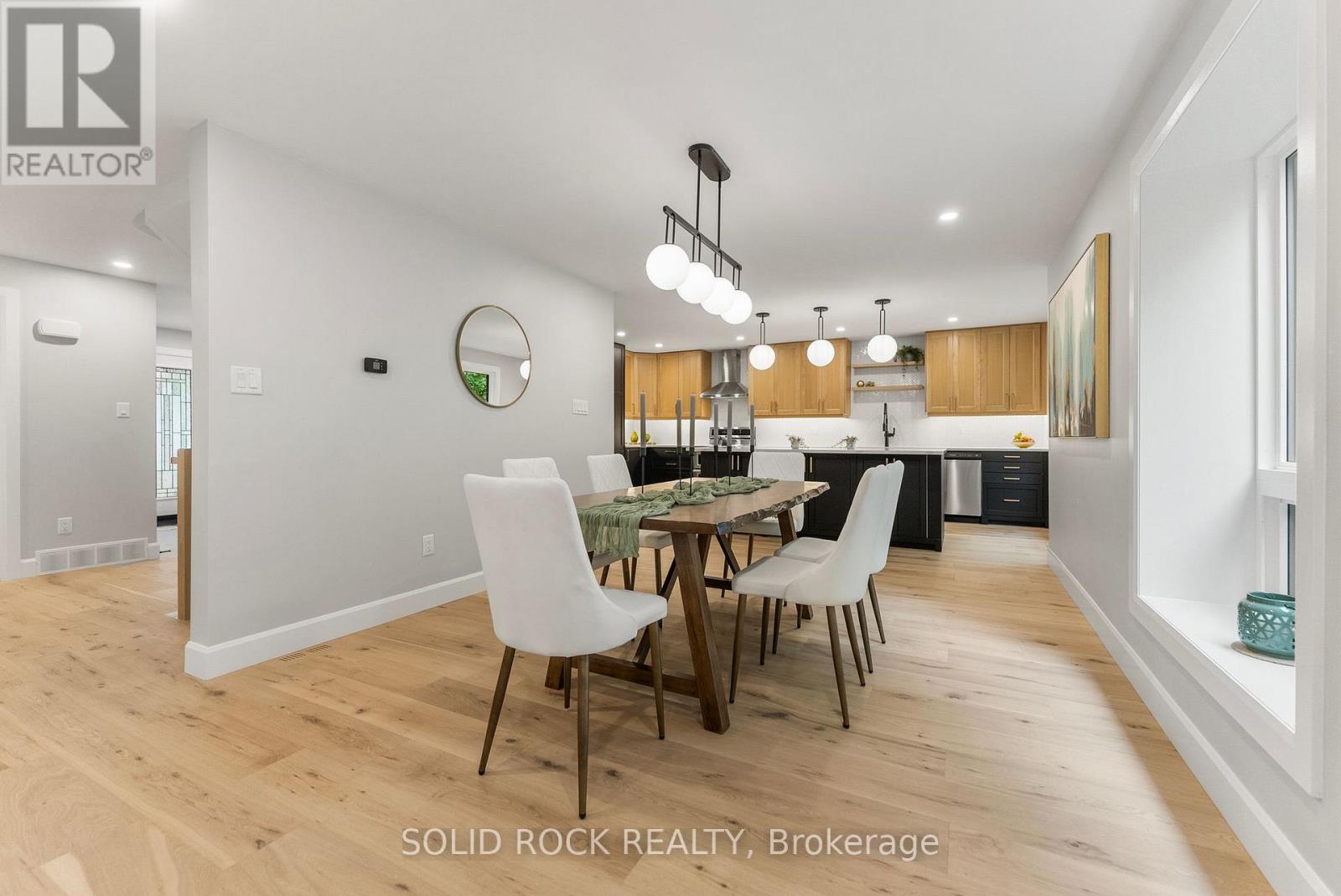 Photo 12 of 210 Carleton Avenue, Ottawa ON