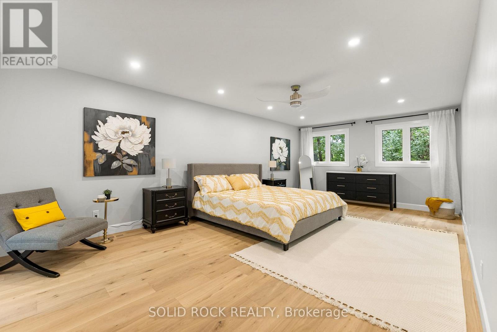 Photo 22 of 210 Carleton Avenue, Ottawa ON