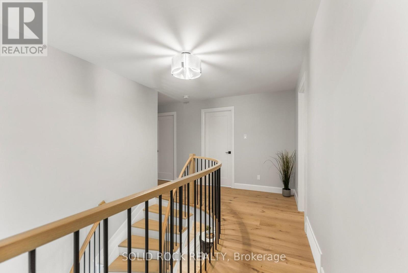 Photo 26 of 210 Carleton Avenue, Ottawa ON
